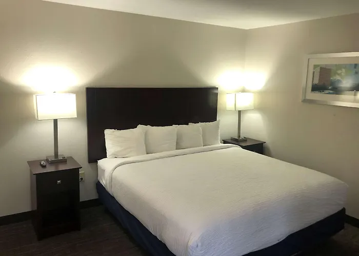 Hotel Western Vermilion River & 3*