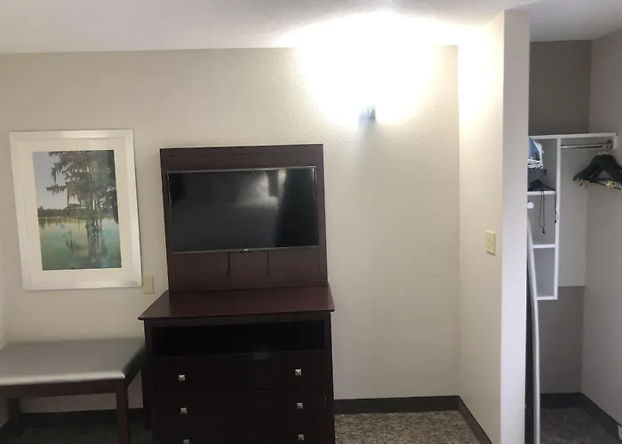 Hotel Western Vermilion River & 3*
