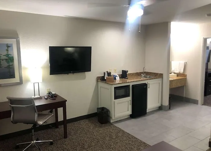 Western Vermilion River & Hotel 3*