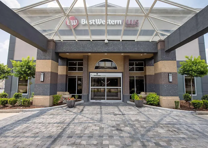 Hotel Western Vermilion River &